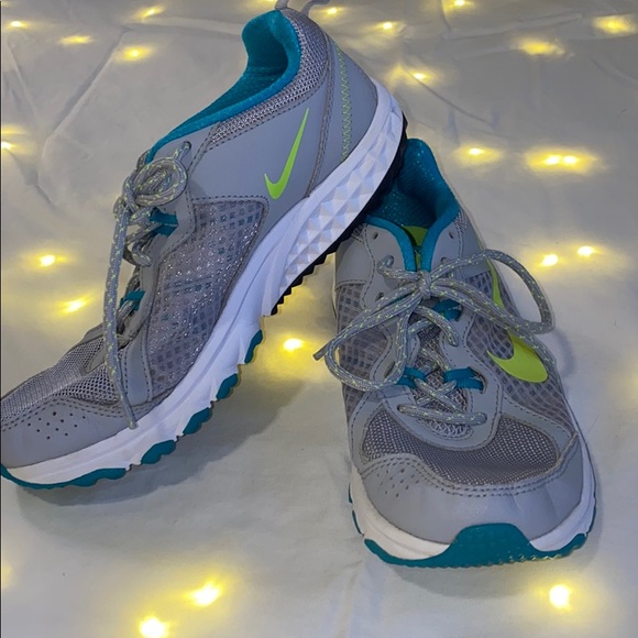Nike Running shoes - Picture 1 of 2